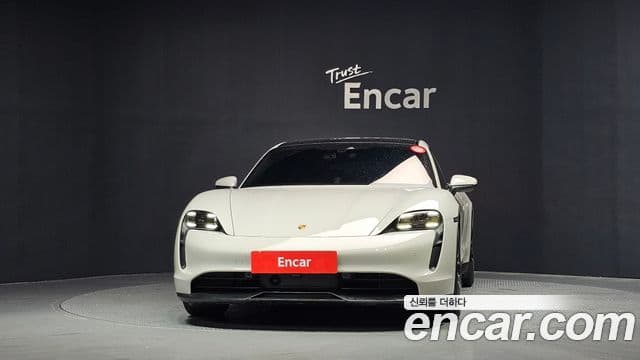 Porsche Taycan 2023 — Şəkil 9/20