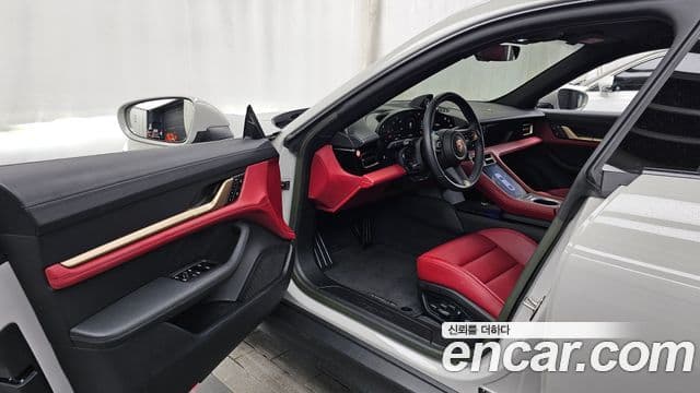 Porsche Taycan 2023 — Şəkil 10/20