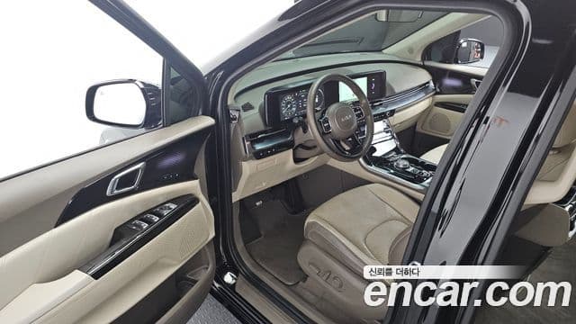 Kia Carnival 2022 — ფოტო 10/20
