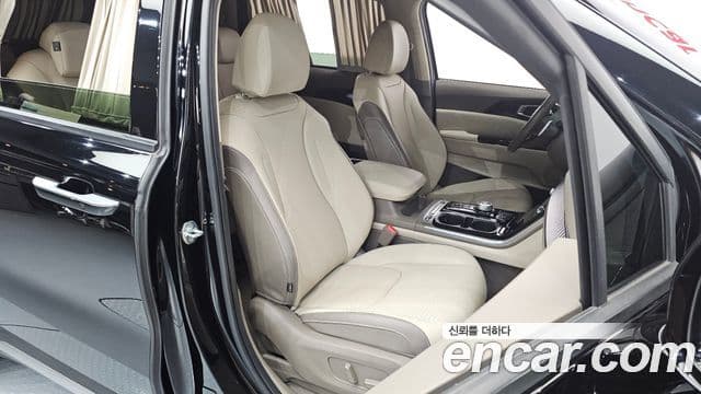 Kia Carnival 2022 — ფოტო 11/20