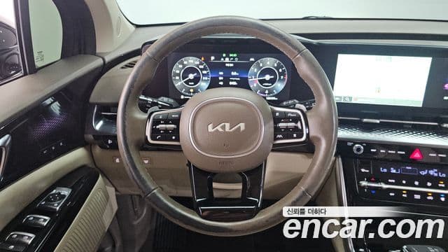 Kia Carnival 2022 — ფოტო 13/20