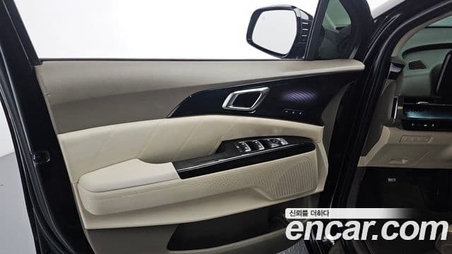 Kia Carnival 2022 — Photo 13/30