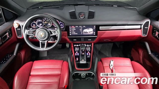 Porsche Cayenne 2023 — Photo 2/20