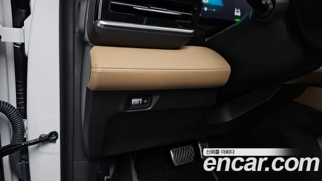 Renault Samsung Grand Koleos 2025 — Photo 34/36