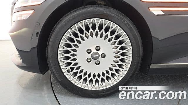Genesis Electrified G80 2023 — Şəkil 5/20