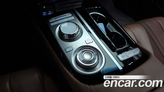 Genesis Electrified G80 2023 — Şəkil 9/20