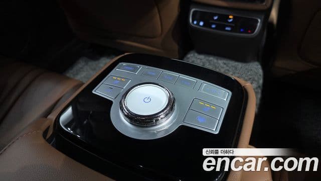 Genesis Electrified G80 2023 — Şəkil 18/20