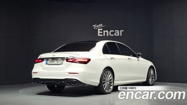 Mercedes-Benz E-Class 2022 — Фото 2/20
