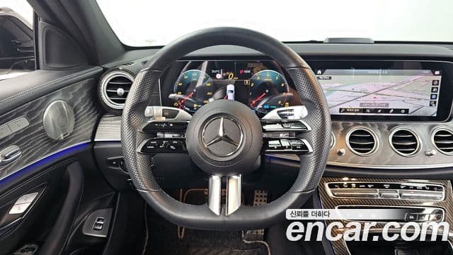 Mercedes-Benz E-Class 2022 — Фото 13/20