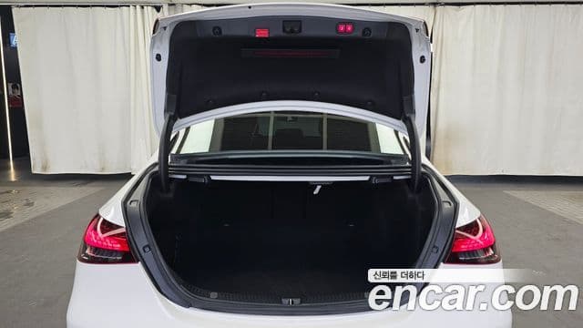 Mercedes-Benz E-Class 2022 — Фото 20/20