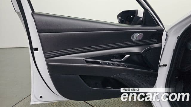 Hyundai The New Avante Hybrid 2022 — ფოტო 29/30