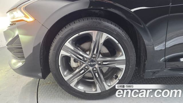 Kia K5 2023 — ფოტო 4/20
