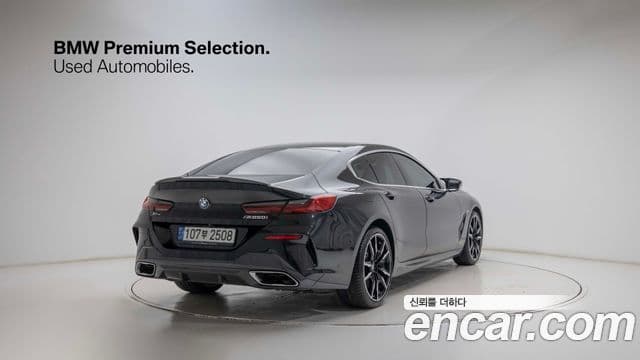BMW 8 Series 2024 — ფოტო 1/20