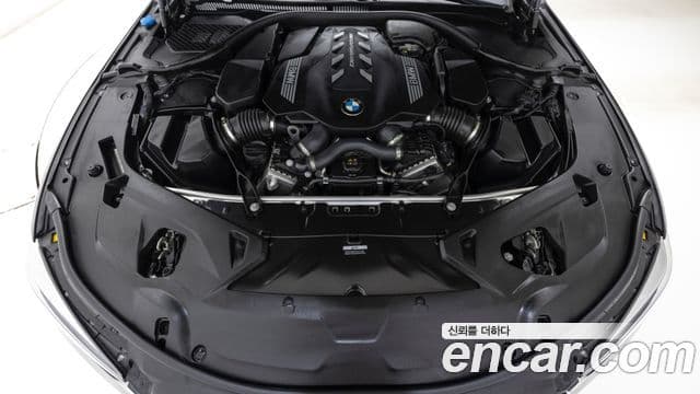 BMW 8 Series 2024 — ფოტო 5/20