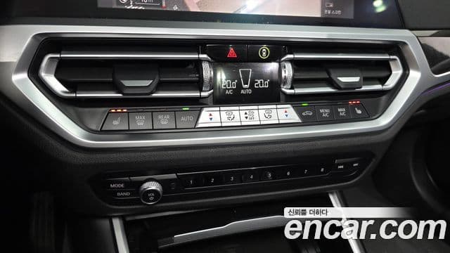 BMW 3 Series 2021 — Şəkil 17/20