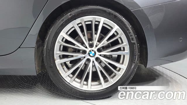 BMW 3 Series 2021 — Şəkil 7/34