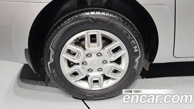 Hyundai Staria 2023 — ფოტო 5/20