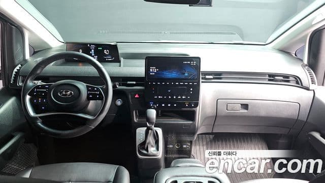 Hyundai Staria 2023 — ფოტო 7/20