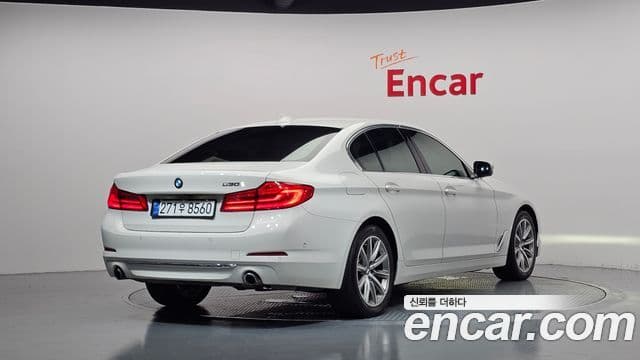 BMW 5 Series 2020 — Şəkil 2/20