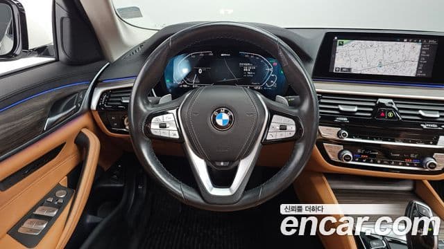 BMW 5 Series 2020 — Şəkil 13/20