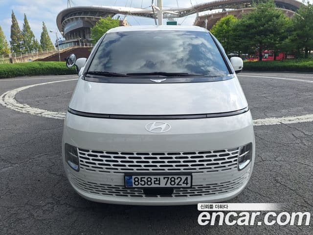 Hyundai Staria 2025 — ფოტო 20/20