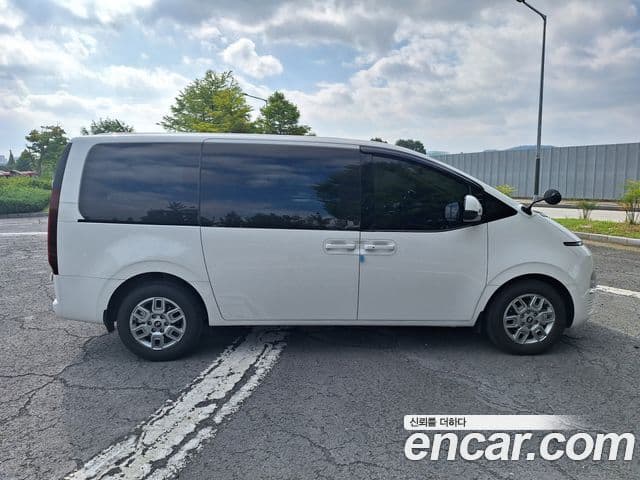 Hyundai Staria 2025 — ფოტო 6/20