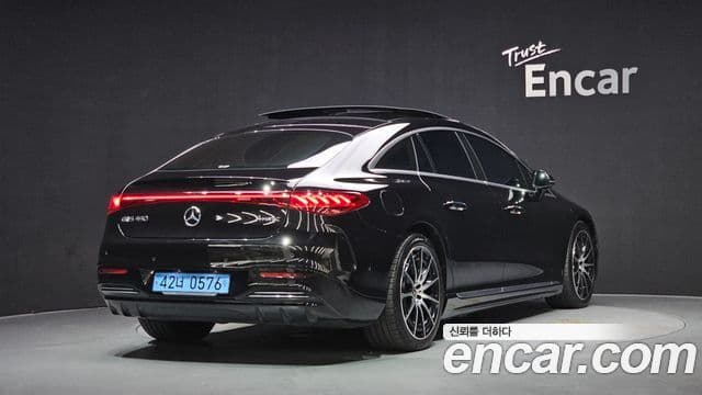 Mercedes-Benz EQS 2023 — Photo 10/35