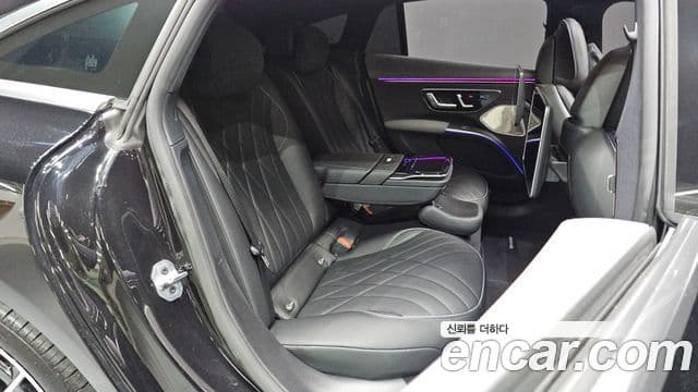 Mercedes-Benz EQS 2023 — Photo 22/35