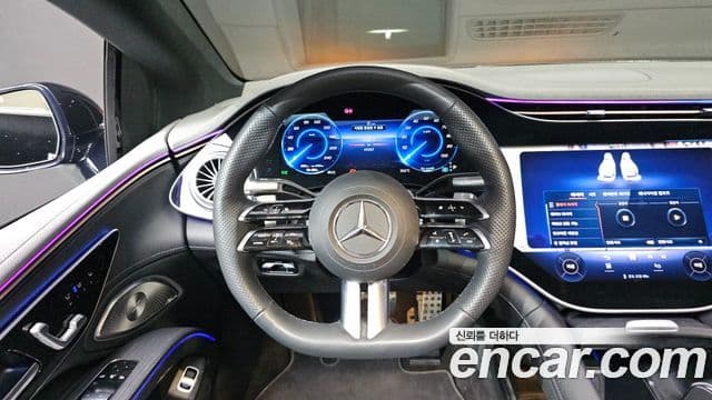 Mercedes-Benz EQS 2023 — Photo 18/35