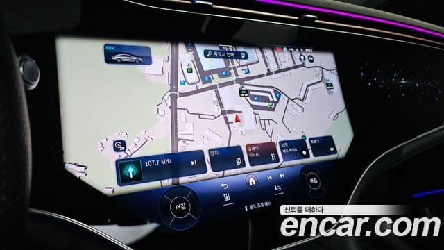 Mercedes-Benz EQS 2023 — Photo 27/35