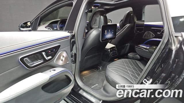 Mercedes-Benz EQS 2023 — Photo 5/35