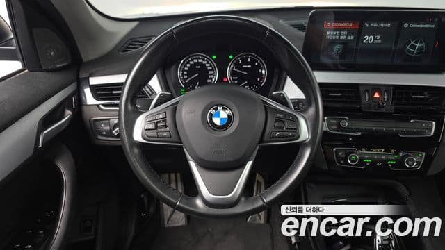 BMW X1 2018 — ფოტო 14/20