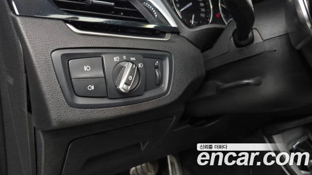BMW X1 2018 — ფოტო 17/20