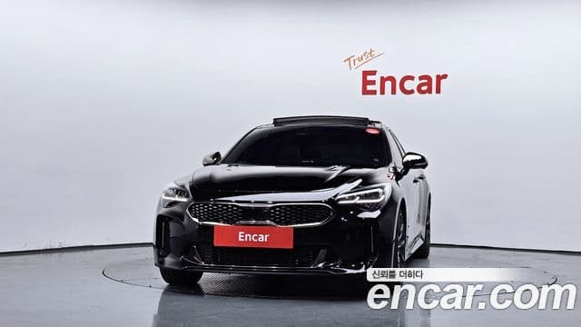 Kia Stinger 2022 — ფოტო 3/20