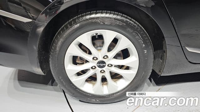 Kia K8 2022 — ფოტო 5/20