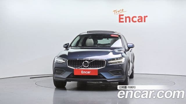 Volvo V60 Cross Country 2021 — Şəkil 3/20