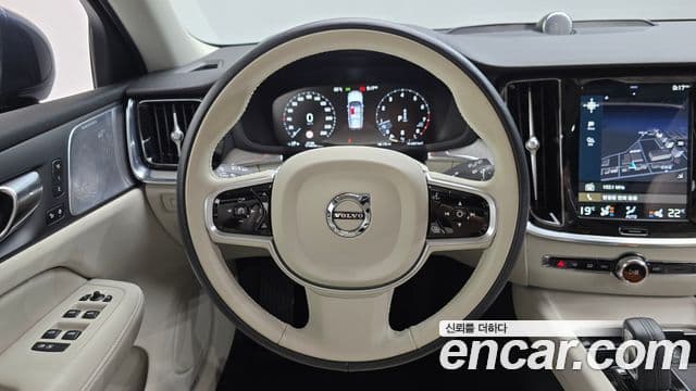 Volvo V60 Cross Country 2021 — Şəkil 13/20