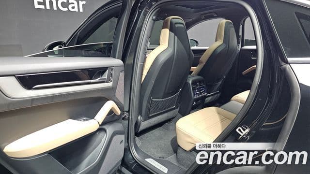 Porsche Cayenne 2025 — Şəkil 10/20