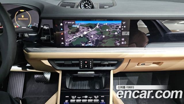 Porsche Cayenne 2025 — Şəkil 12/20
