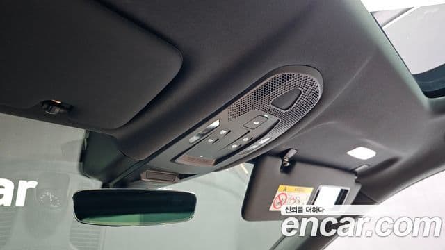 Porsche Cayenne 2025 — Şəkil 17/20