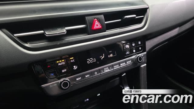 Kia Seltos 2024 — Şəkil 17/20