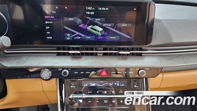 Kia Carnival 2022 — фото 14 из 20