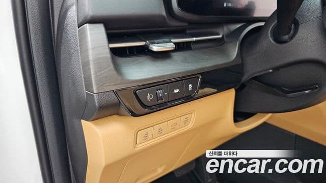 Kia Carnival 2022 — фото 17 из 20