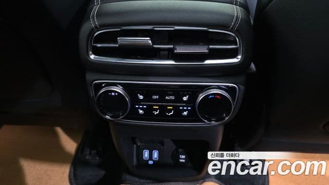 Genesis GV80 2020 — ფოტო 18/20