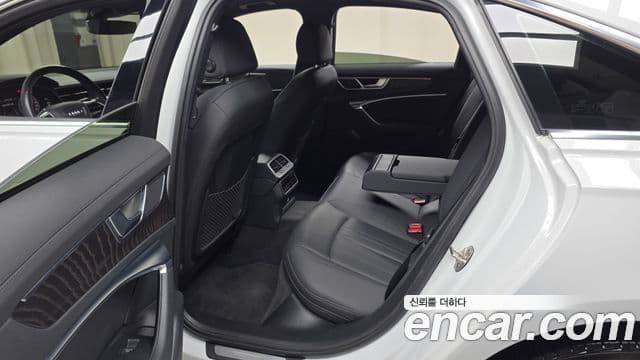 Audi A6 2021 — ფოტო 12/20