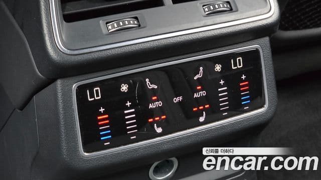 Audi A6 2021 — ფოტო 17/20