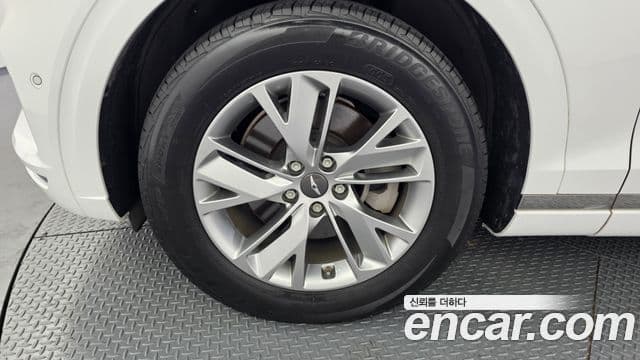Genesis GV70 2021 — ფოტო 5/20