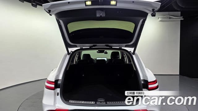 Genesis GV70 2021 — ფოტო 20/20
