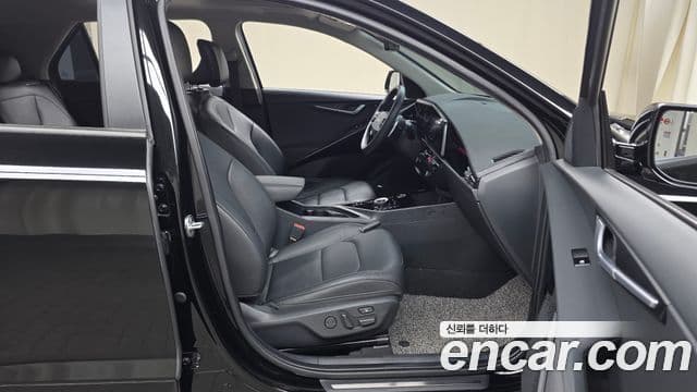 Kia Niro 2022 — Şəkil 12/20