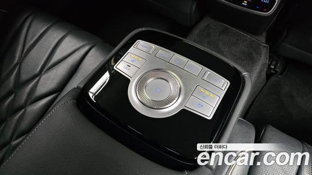 Genesis G80 2020 — ფოტო 13/32